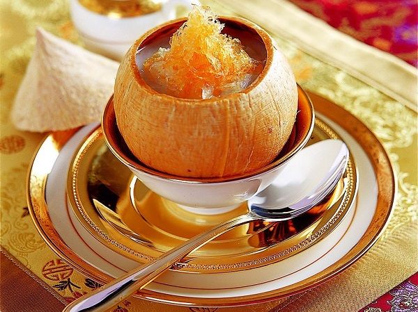 Cách chế biến tổ yến chưng nước dừa tươi